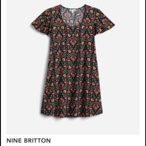 Super soft comfy dress. Ruffled sleeves. Dress has pockets.